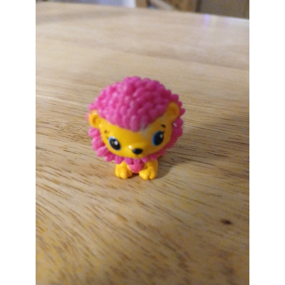 Hatchimals Colleggtibles Collectible Season 1 Lion Pink Savannah Mini Toy Figure